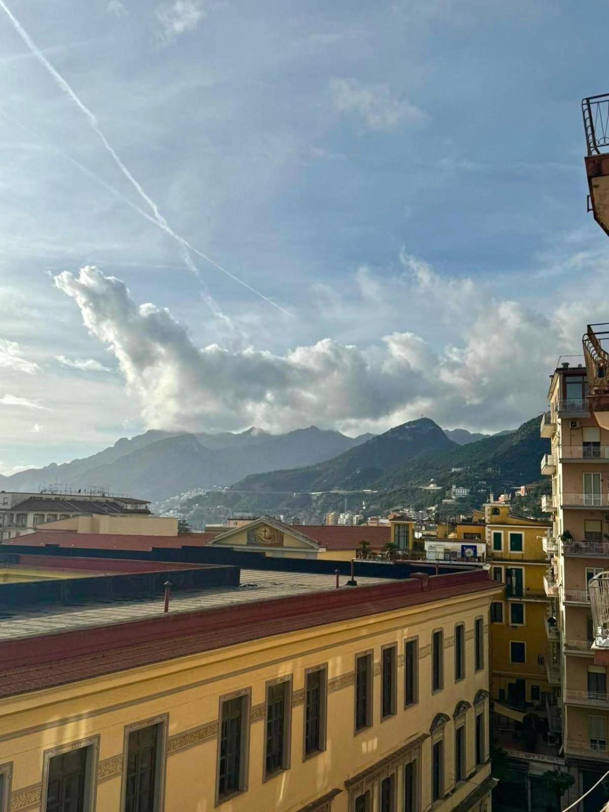 A Casa Di Don Peppino Apartment Salerno Exterior foto